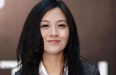 她是“女版王思聪”豪掷百亿买地 被誉为国民媳妇