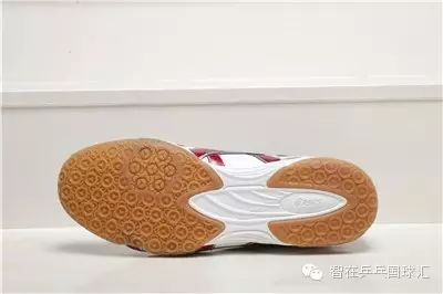 买什么样的球鞋才能更好的、安全的和愉快的打乒乓球! 10 阿迪达斯,打乒乓球,摩擦力,大项目,美津浓,球鞋,前掌