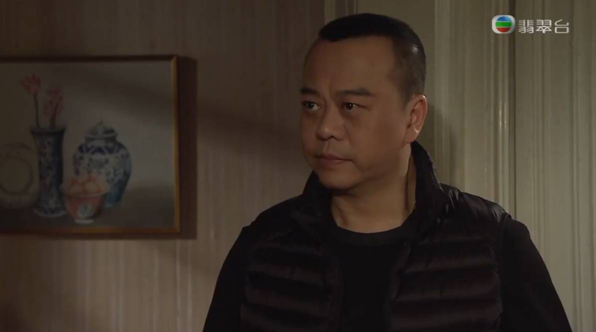 几年不见,欧阳震华竟然变成了赵忠祥