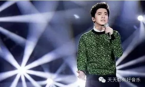 ♬李健 现场版《传奇》,歌声仿佛来自天边....