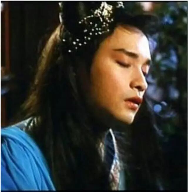 【小亿花絮】阴阳同体与易装表演:假如让张国荣来演《高...