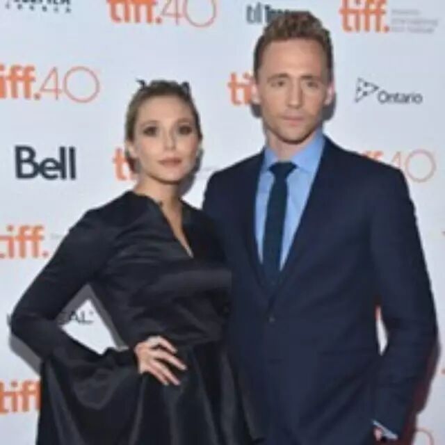 ...绯闻情侣再公开亮相!Tom Hiddleston和Elizabeth Olsen...