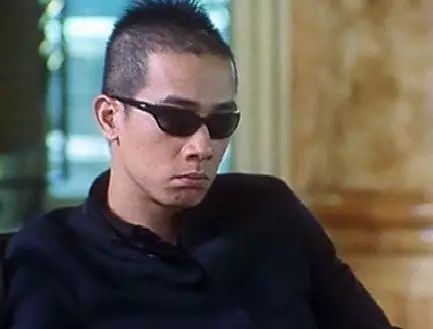 什么是兄弟,陈小春用戏剧来说明!