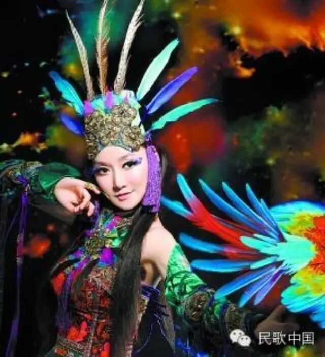 萨顶顶:唱歌要&ldquo;把脸扔出去,把心掏出来&rdquo;