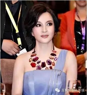 无限极美姿力胶原蛋白- 刘晓庆低调现身洛阳,太震撼了!...