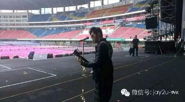 周杰伦要出新专辑啦!上海演唱会将首唱新歌!请转发扩散...