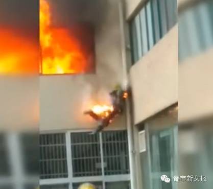 【新闻串联】消防员被困高楼瞬间被烧成火人! 80后90后再被坑 晚婚假17天变3天 产假减少一个月!-怀孕期