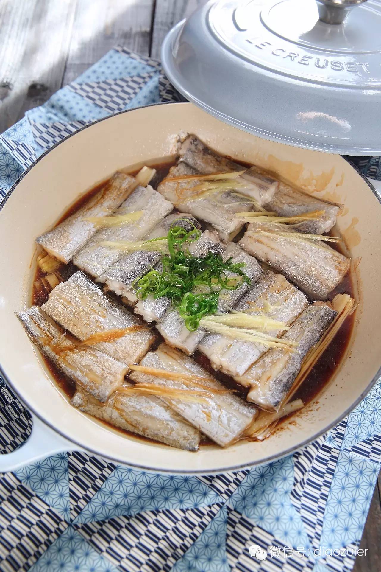 带鱼就跟咸鱼一样?太没见过世面了. 清蒸带鱼