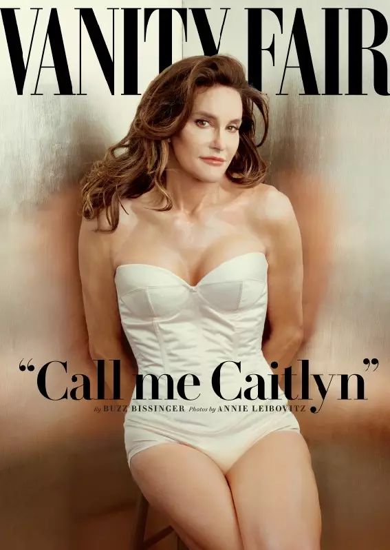 《名利场》杂志封面,并宣布改名凯特琳(caitlyn jenner)