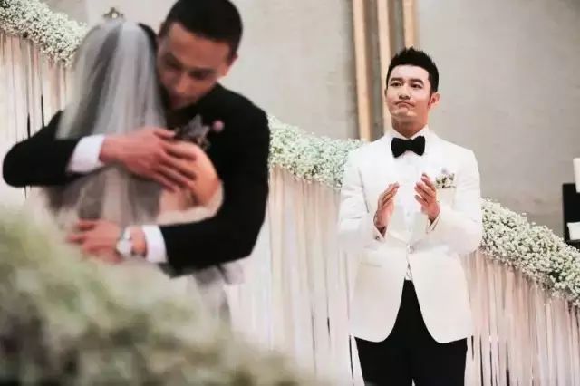黄晓明甘心做大白,不是为Angelababy,居然是为她!