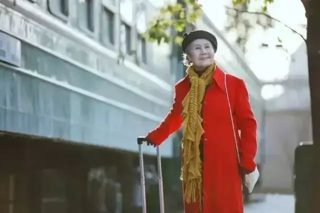 这个89岁不老女神一出场,刘晓庆赵雅芝都惊呆了!