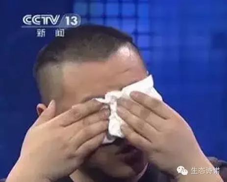 岳云鹏的父亲,萧亚轩的母亲,胖迪的外婆,那些明星该何...