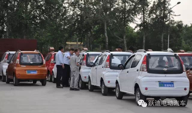 躍迪電動(dòng)汽車T70倍受市場(chǎng)追捧—批量發(fā)車進(jìn)行時(shí)