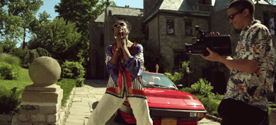 让侃爷霉霉riri小布什等都一丝不挂的幕后人物是谁