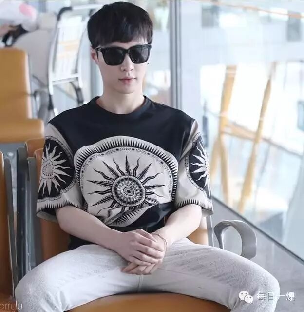 张艺兴是不是比鹿晗幸运?