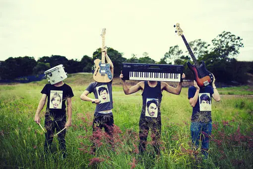 朋 友339 / 作者:雪碧云飘飘 / 帖子ID:107463