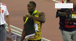 闪电都追不到的博尔特,居然被他放倒啦!