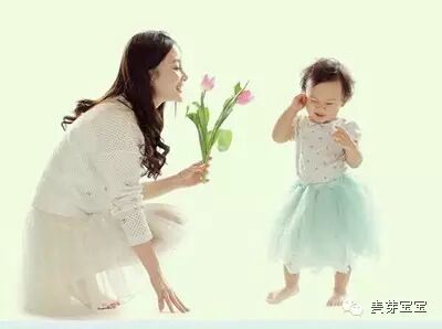 贾乃亮李小璐女儿出生 宝宝甜馨儿亲子纪录片