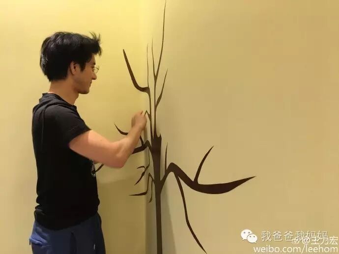 王力宏夫妇给宝宝DIY的墙纸太有爱了! 爸爸妈妈们快学起...