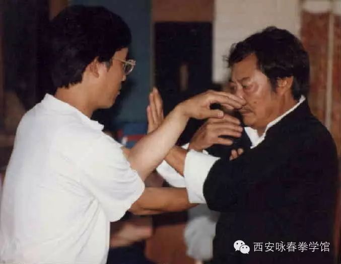 黄淳梁是如何影响李小龙实战理念的