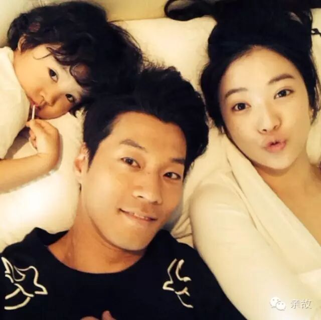 李天熙&全慧珍夫妇女儿萝莉照(21P)