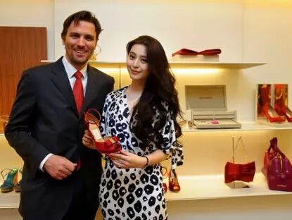 
���У�ȫ��ʮ���ݳ�Ʒ�Ƹ߸�Ь���а�
