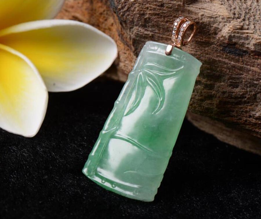 一眼辨真假：教您如何用肉眼鉴别天然翡翠！