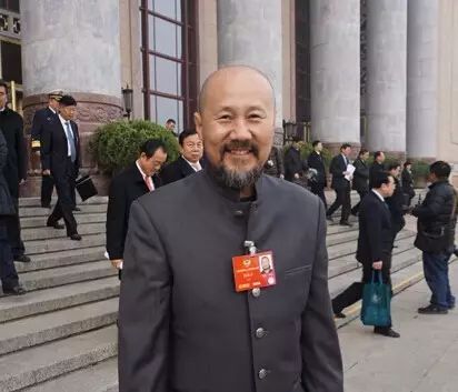 两会提案——政协委员腾格尔:保护民族风俗和习俗刻不容缓