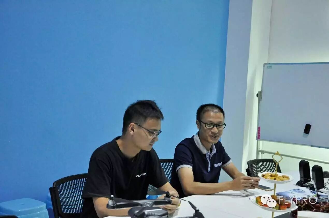 深圳航空航天產(chǎn)業(yè)協(xié)會領(lǐng)導(dǎo)一行蒞臨FLYPRO飛豹無人機公司