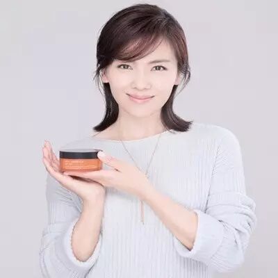 植村秀黄金云朵洁颜霜携手美艺大使刘涛,与你见证东京洁...