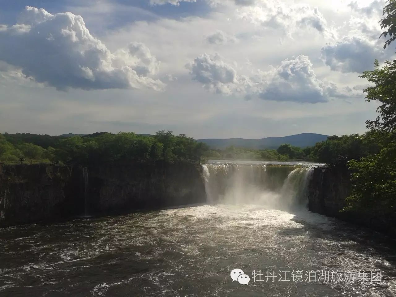 【全市小学生"畅游镜泊湖,听火山故事"摄影/mv/绘画