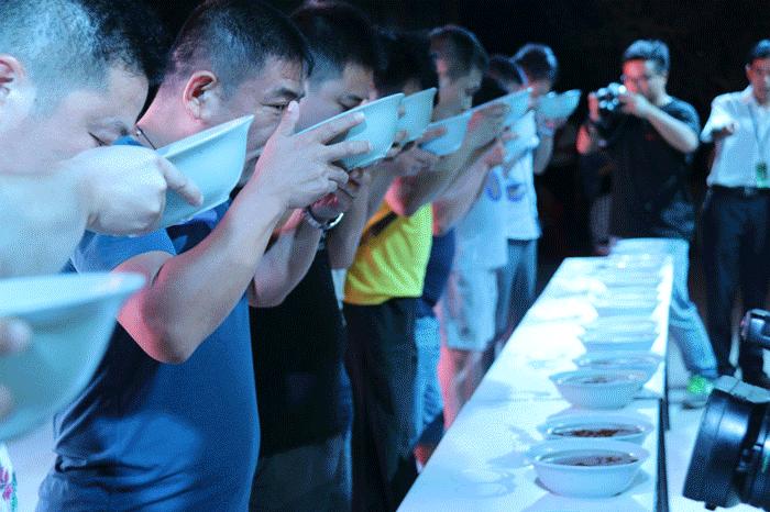 重渡沟第九届音乐啤酒节第二期震撼来袭 酒王争霸激情畅饮