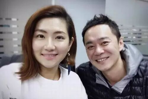Selina任家萱宣布和老公张承中离婚,有多少人哭了