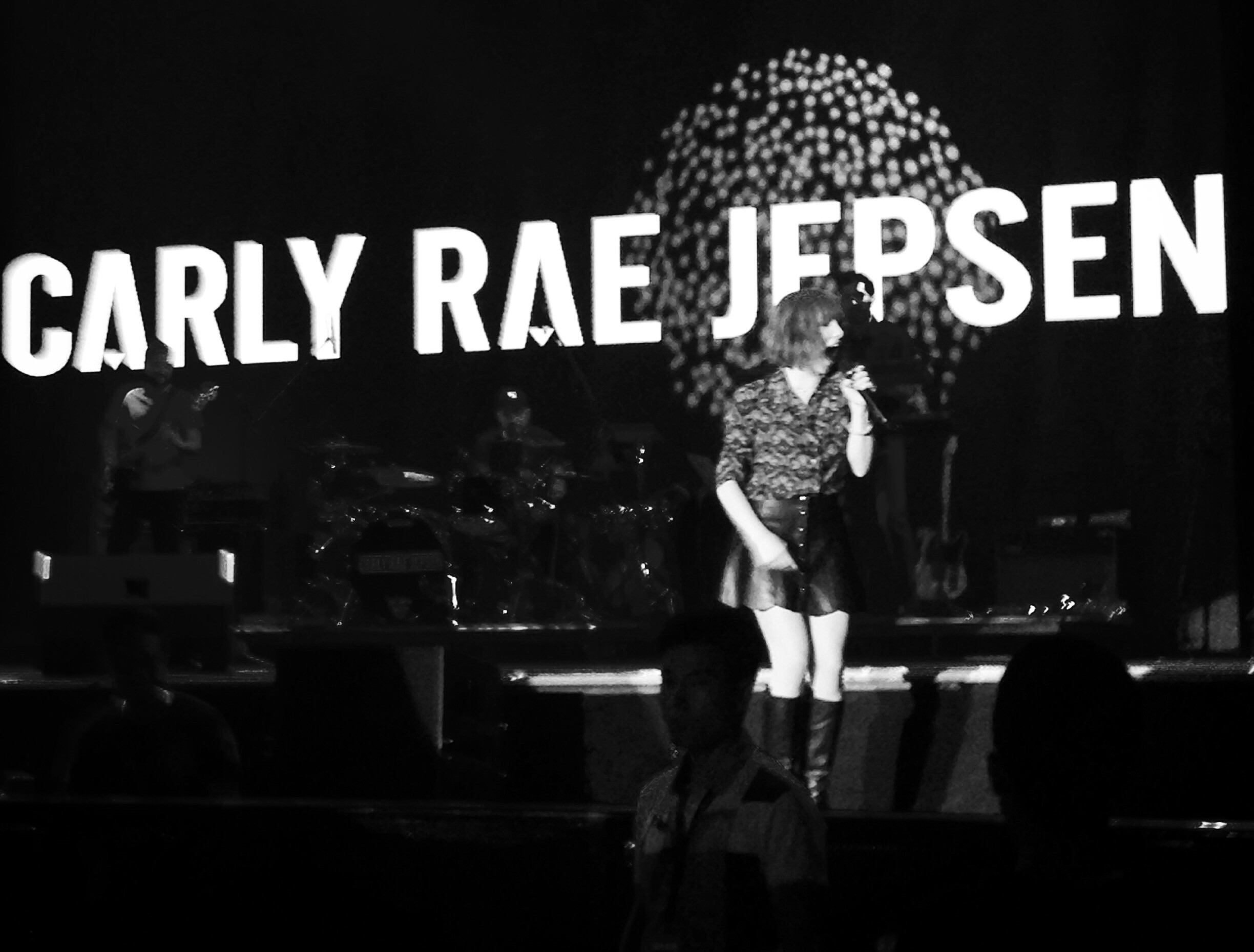 Carly Rae Jepsen成功约会北京,全球首秀新专辑多首新曲...