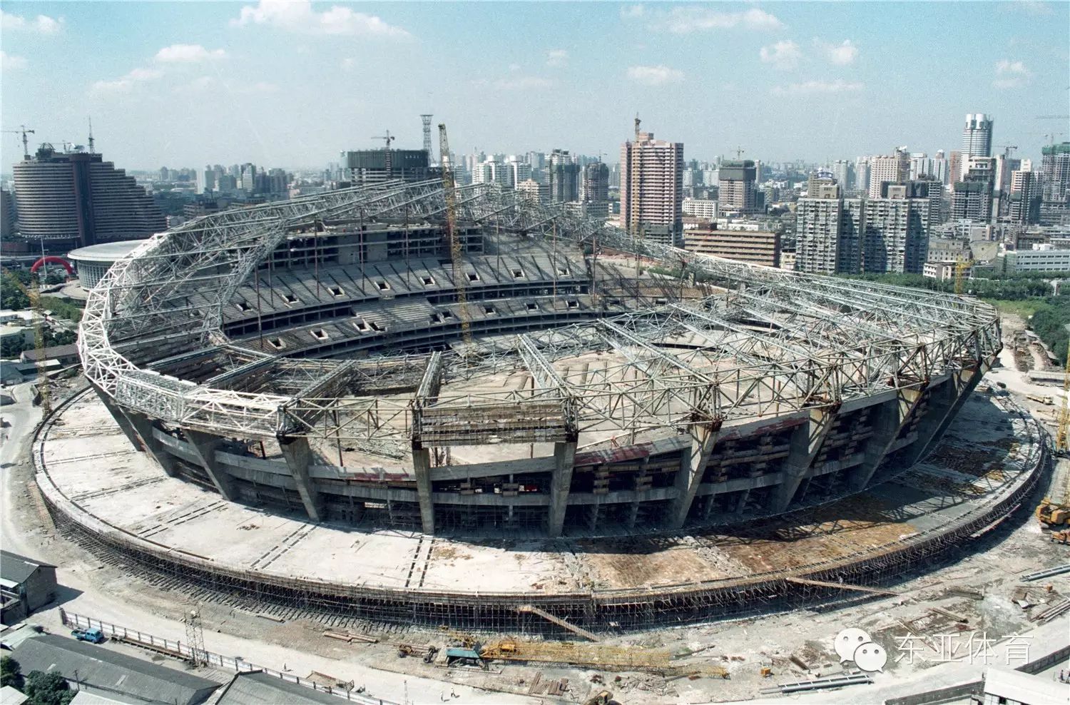 【时光机】上海体育场——八万人的由来