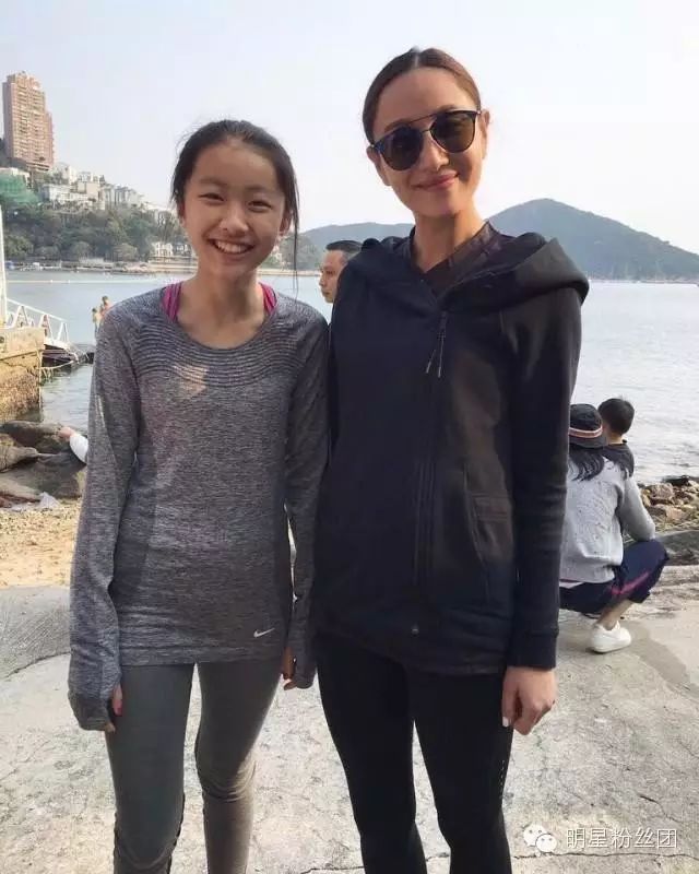 陈奕迅11岁女儿最新照片 华丽丽大长腿 目测身高已过160