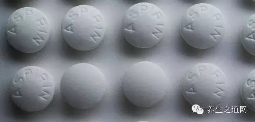 香蕉最好不要与八种食物一起吃，看完才知道！