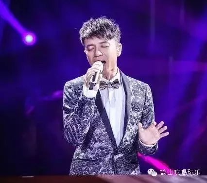 李克勤获郎朗助阵,演绎《我不会唱歌》,全场震撼!