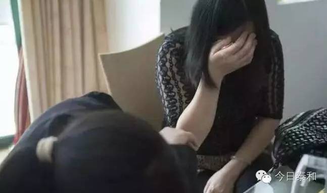 这个丈夫太忙!一三五和代孕女住,二四六日和妻子住,现在两人同时怀孕……