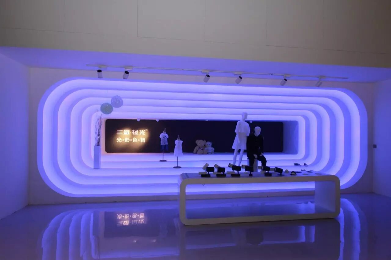 这周除了光亚展 去哪都别来约我！