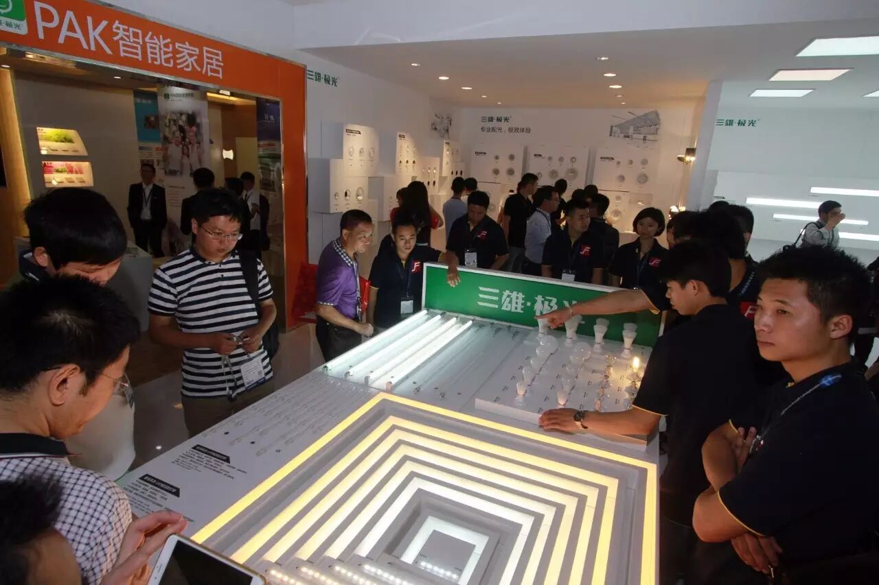 这周除了光亚展 去哪都别来约我！