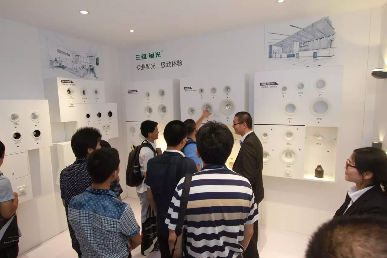 这周除了光亚展 去哪都别来约我！