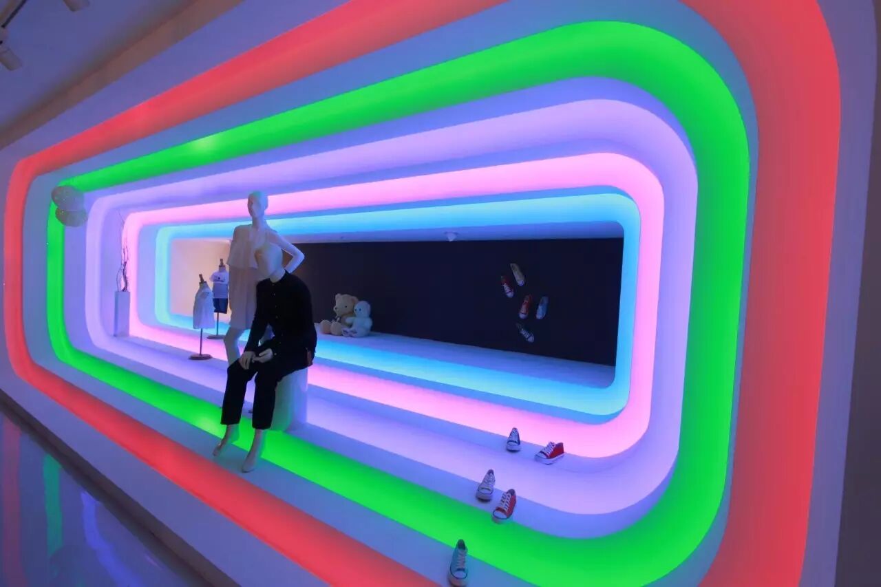 这周除了光亚展 去哪都别来约我！