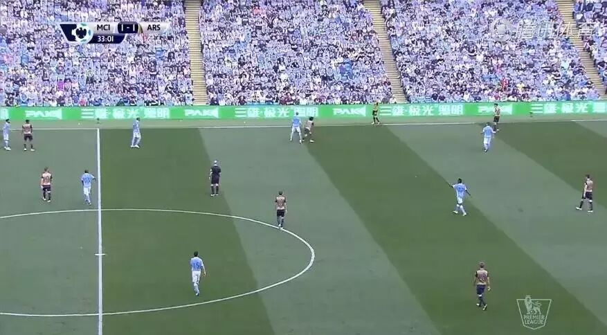 我们在英超赛场出现是什么体验？