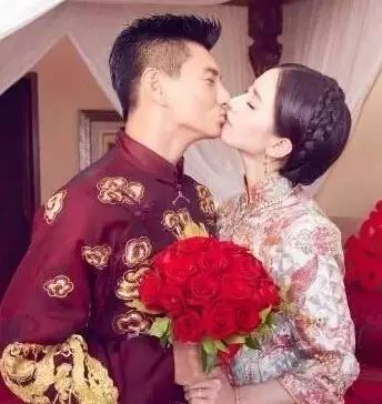 刘诗诗吴奇隆婚礼轰动整个娱乐圈 刘诗诗却笑不出口