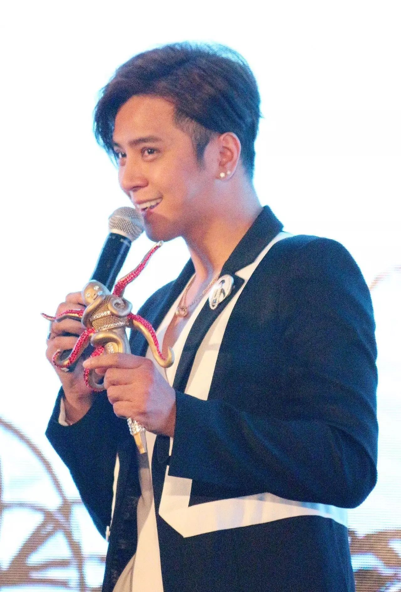 周星驰、邓超、黄渤齐声祝福小猪演唱会大成功!孙红雷...
