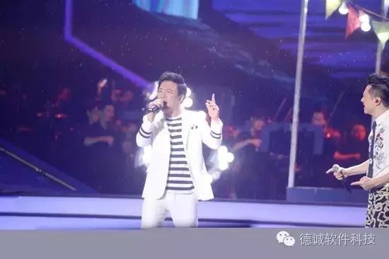 娱乐  演员黄渤回归歌手身份开唱