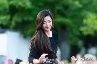 春季到了,学学女神全智贤是如何穿衣的吧