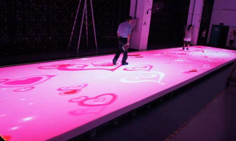 һ�����ã����´��Ƴ��Ųʵذ���