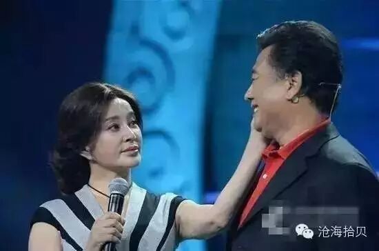 刘晓庆遇前夫,两人相拥而泣